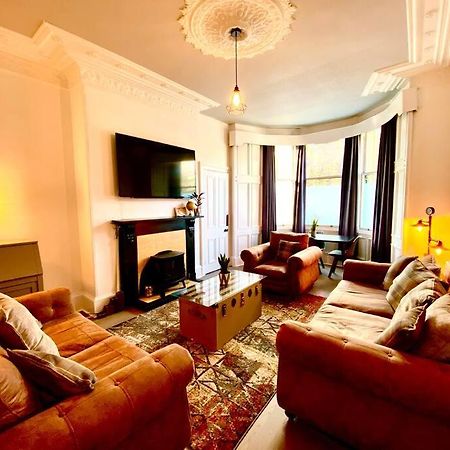 Anchored Homely Apartment In Historic Centre 페이즐리 외부 사진