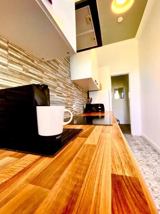 Anchored Homely Apartment In Historic Centre 페이즐리 외부 사진